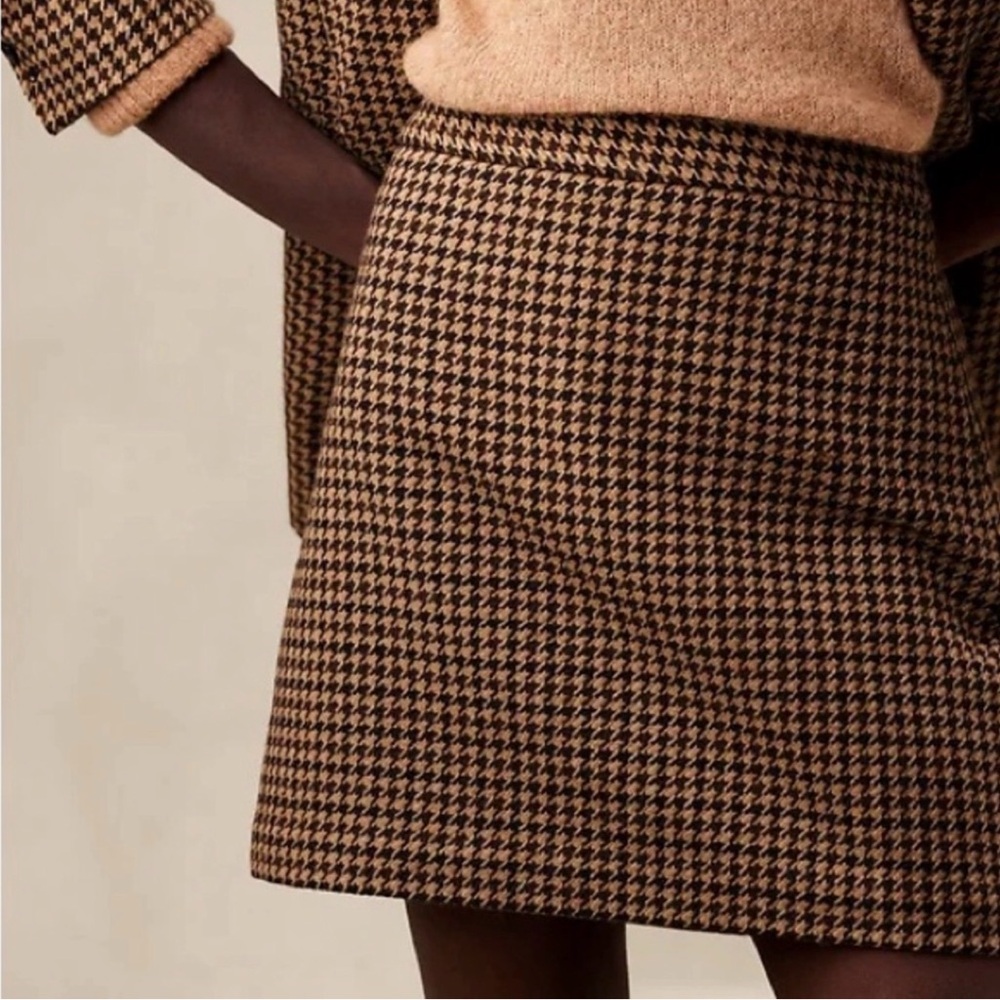 Banana Republic Houndstooth Tan wool  Mini Skirt